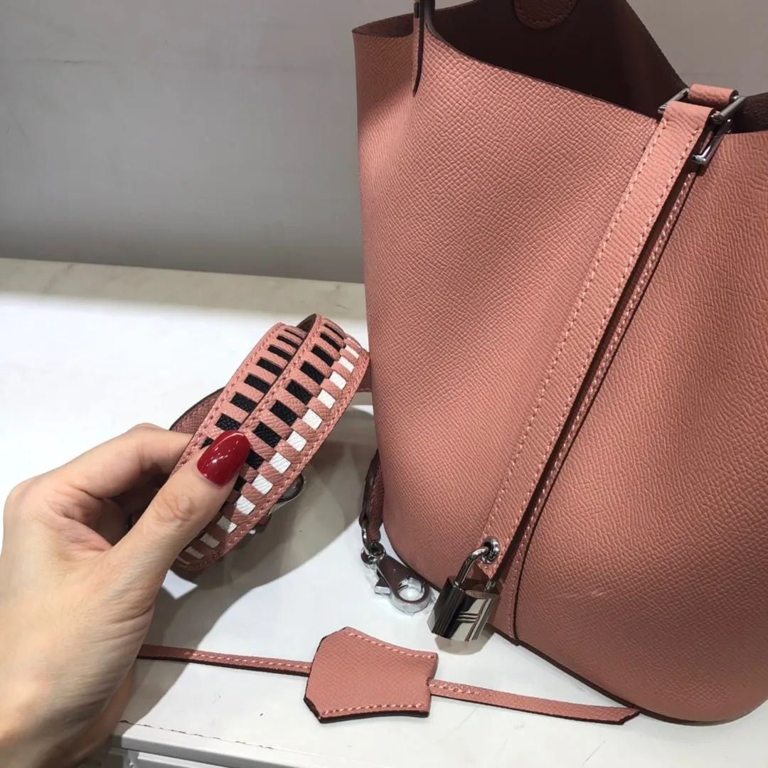 Running price💰760👉Hermes Epsom palm print vegetable basket color block braided wrist 🌺top calfskin original leather😈 size 20/20/16