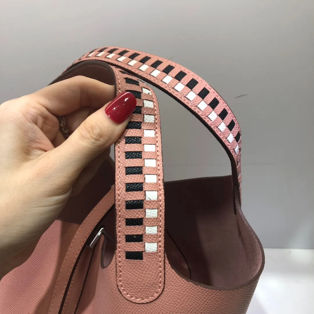 Running price💰760👉Hermes Epsom palm print vegetable basket color block braided wrist 🌺top calfskin original leather😈 size 20/20/16