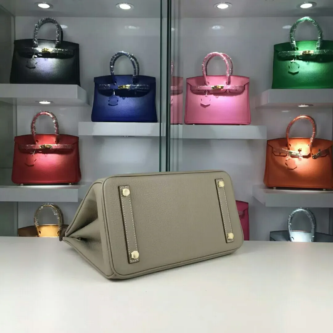 Batch: Small 600💰, Medium 680💰, Large 700💰, 💥Hermes/Hermes💥Official classic production💋Birkin bag💋Original quality coming👉Using imported pebbled cowhide leather👑 Equipped with pure 24k hardware💎Excellent workmanship👏👏Legendary slow work and careful work💓Real pictures💓There is no best, only better [smile], size: large 35-26-18, medium 30-22-16, small 25-20-14cm