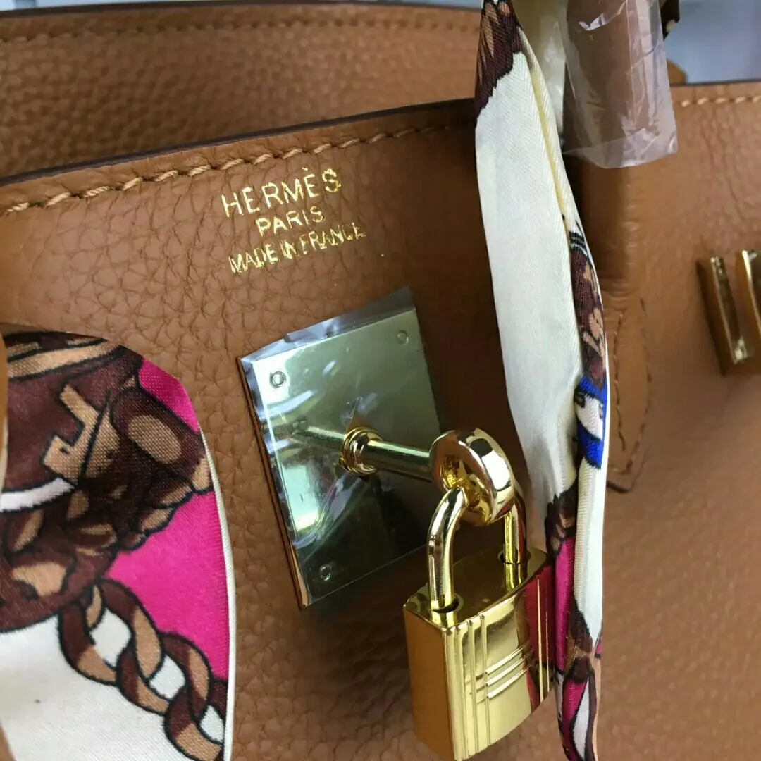 Batch: Small 600💰, Medium 680💰, Large 700💰, 💥Hermes/Hermes💥Official classic production💋Birkin bag💋Original quality coming👉Using imported pebbled cowhide leather👑 Equipped with pure 24k hardware💎Excellent workmanship👏👏Legendary slow work and careful work💓Real pictures💓There is no best, only better [smile], size: large 35-26-18, medium 30-22-16, small 25-20-14cm