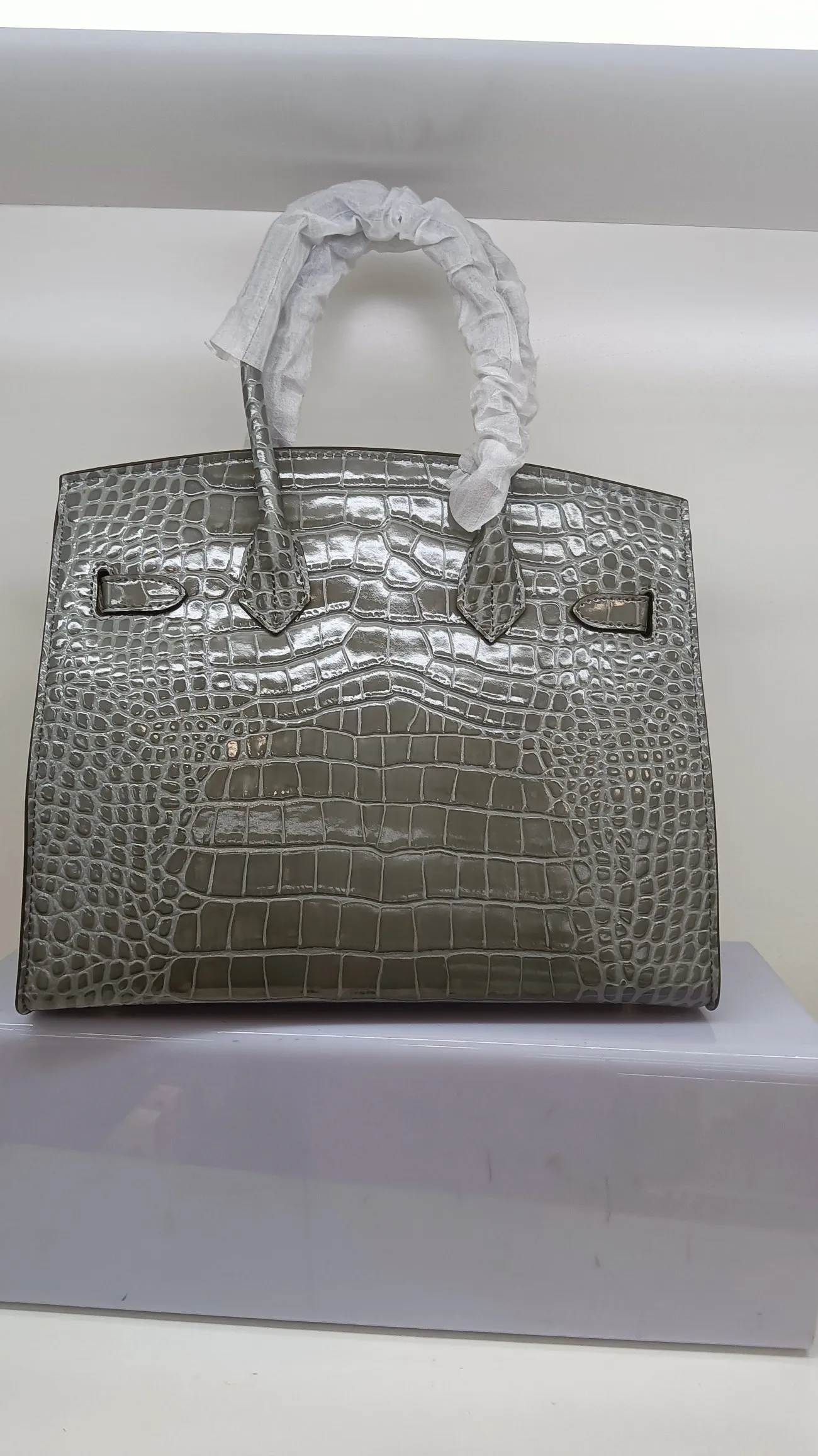 760💰 Crocodile pattern cowhide with oil edges: color in picture, gray, no holes, with long shoulder strap, size 30X13X26cm