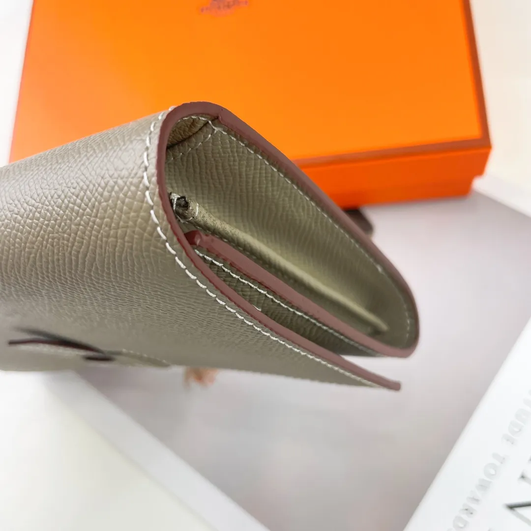 HERMES official website new model 💰300 New H Passant Toutenmainte Epsom calfskin long wallet Model: 951 palm print - Sheath "H passant" opening and closing - Zipper coin purse - Pocket with original OEM code inside - Can store passport or large-size mobile phone Metal texture: palladium plated Dimensions: length 20.8 × width 12.4 × thickness 2.7 cm