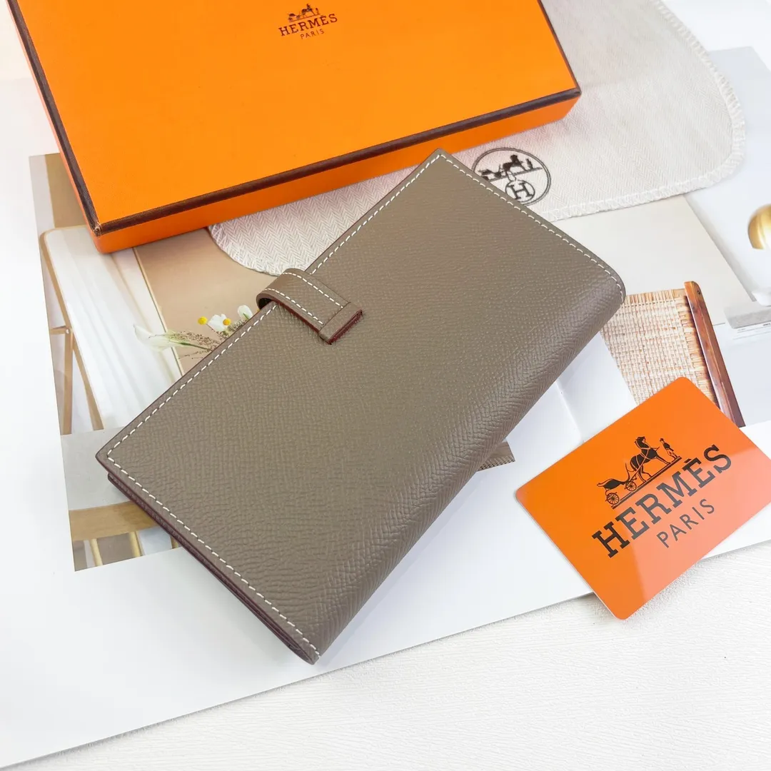 HERMES new model 💰280 New H Passant Toutenmainte Epsom calfskin long wallet Model: 953 - Sheath "H passant" opening and closing - Zippered coin purse - Pocket with original OEM code inside - Metal texture: palladium plated Dimensions: Length 17.5 × Width 9 cm
