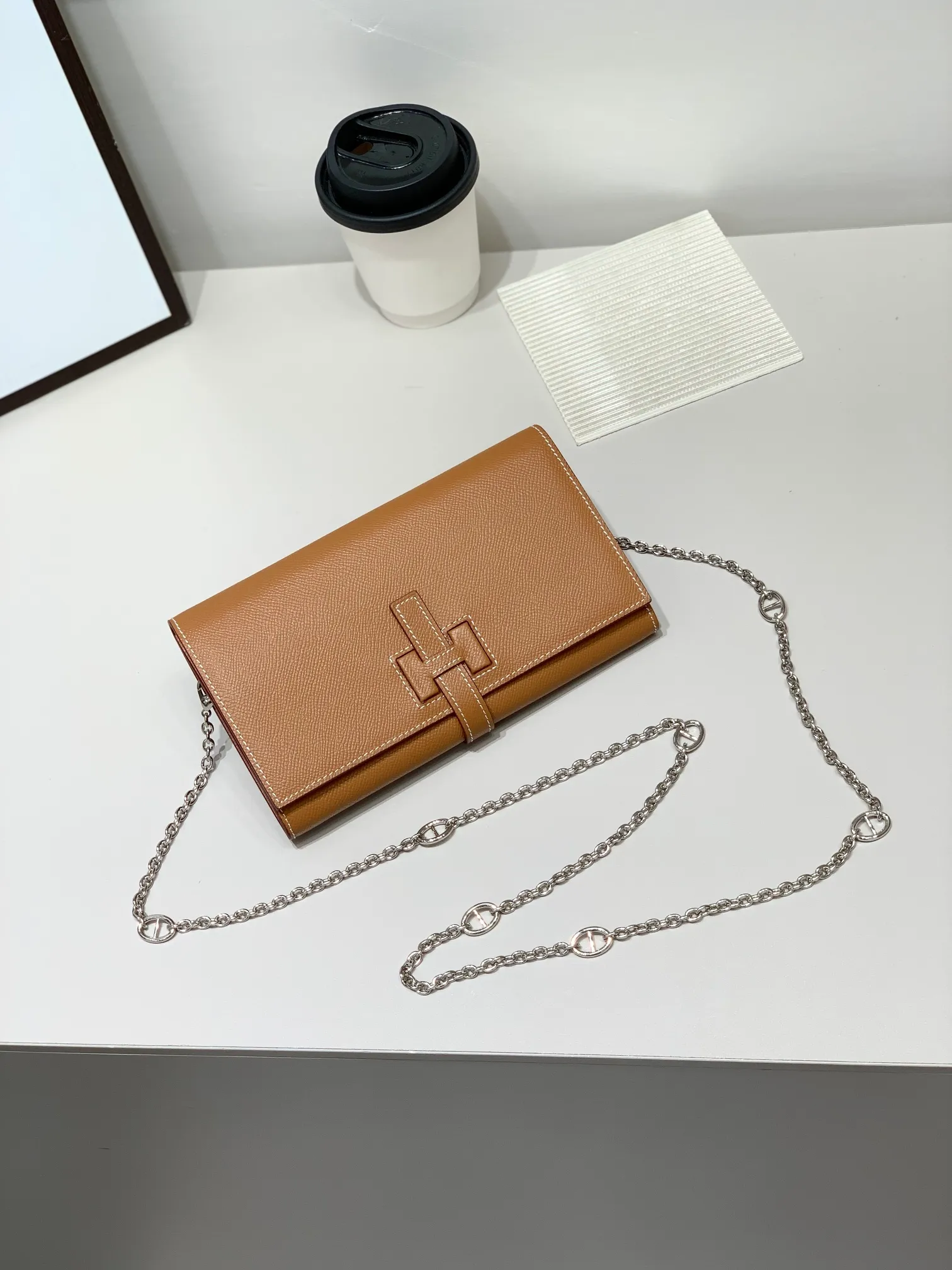 HERMES official website new model 💰330 New H Passant Toutenmainte Epsom calfskin long wallet Model: 951-1 chain style ⛓️‍💥 - Sheath "H passant" opening and closing - Zipper coin purse - Pocket with original OEM code inside - Can store passport or large-size mobile phone Metal texture: palladium plated Dimensions: length 20.8 × width 12.4 × thickness 2.7 cm