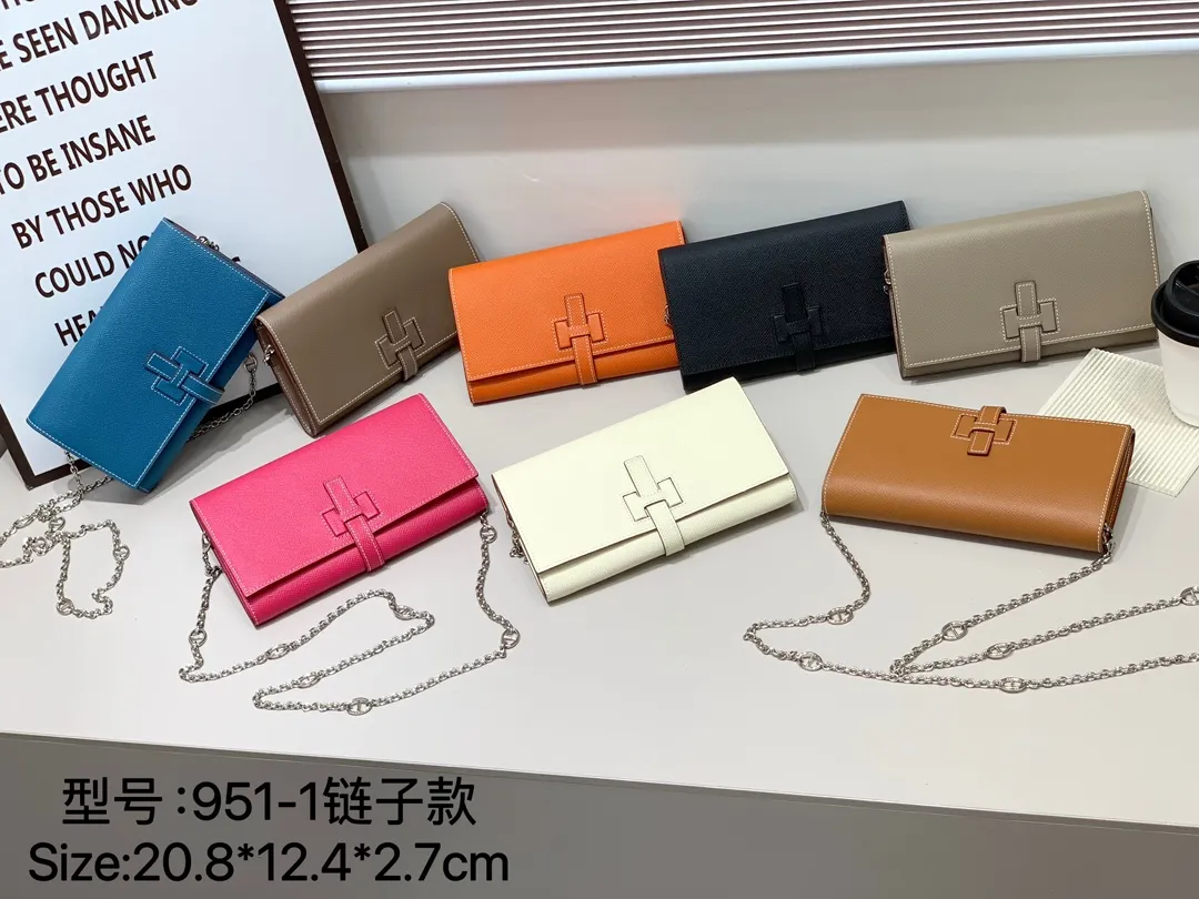 HERMES official website new model 💰330 New H Passant Toutenmainte Epsom calfskin long wallet Model: 951-1 chain style ⛓️‍💥 - Sheath "H passant" opening and closing - Zipper coin purse - Pocket with original OEM code inside - Can store passport or large-size mobile phone Metal texture: palladium plated Dimensions: length 20.8 × width 12.4 × thickness 2.7 cm
