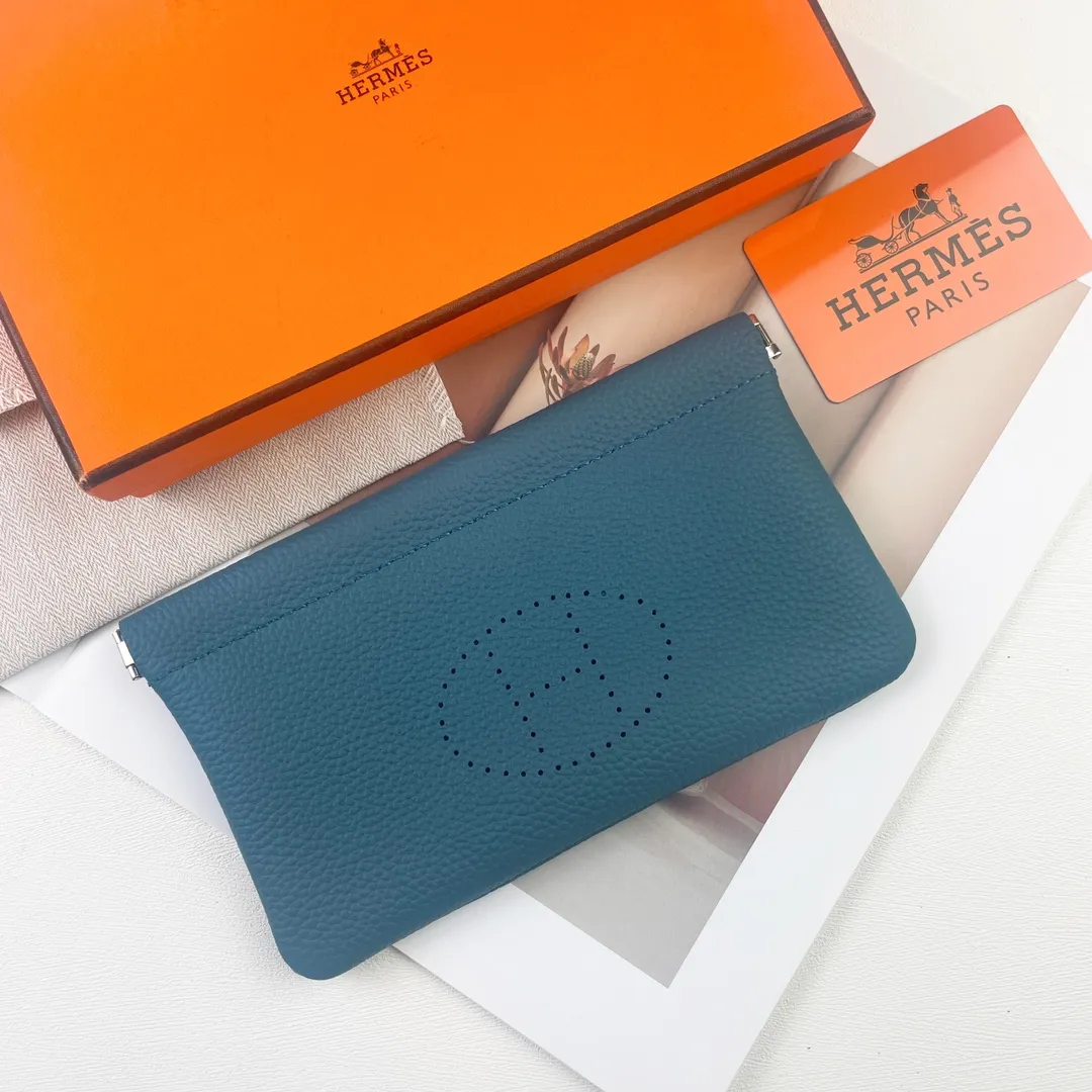 Hermès new model【Hermes】💰180 💋New first-layer cowhide wallet 💋Soft touch, magnetic buckle opening and closing 💋Material: imported togo cowhide 💋Size: 19*11 CM 💋Model: 6911