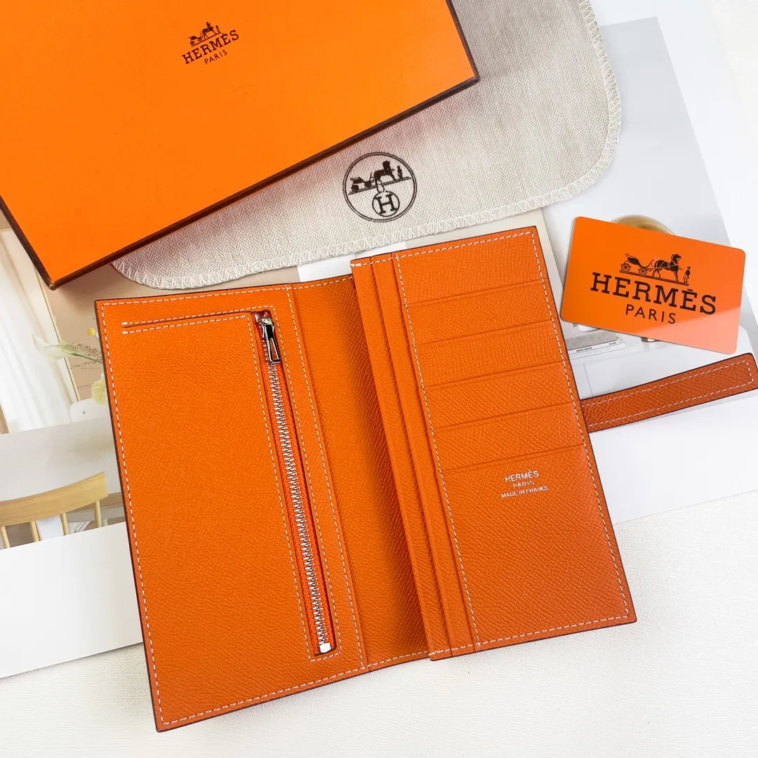 HERMES new model 💰280 New H Passant Toutenmainte Epsom calfskin long wallet Model: 953 - Sheath "H passant" opening and closing - Zippered coin purse - Pocket with original OEM code inside - Metal texture: palladium plated Dimensions: Length 17.5 × Width 9 cm