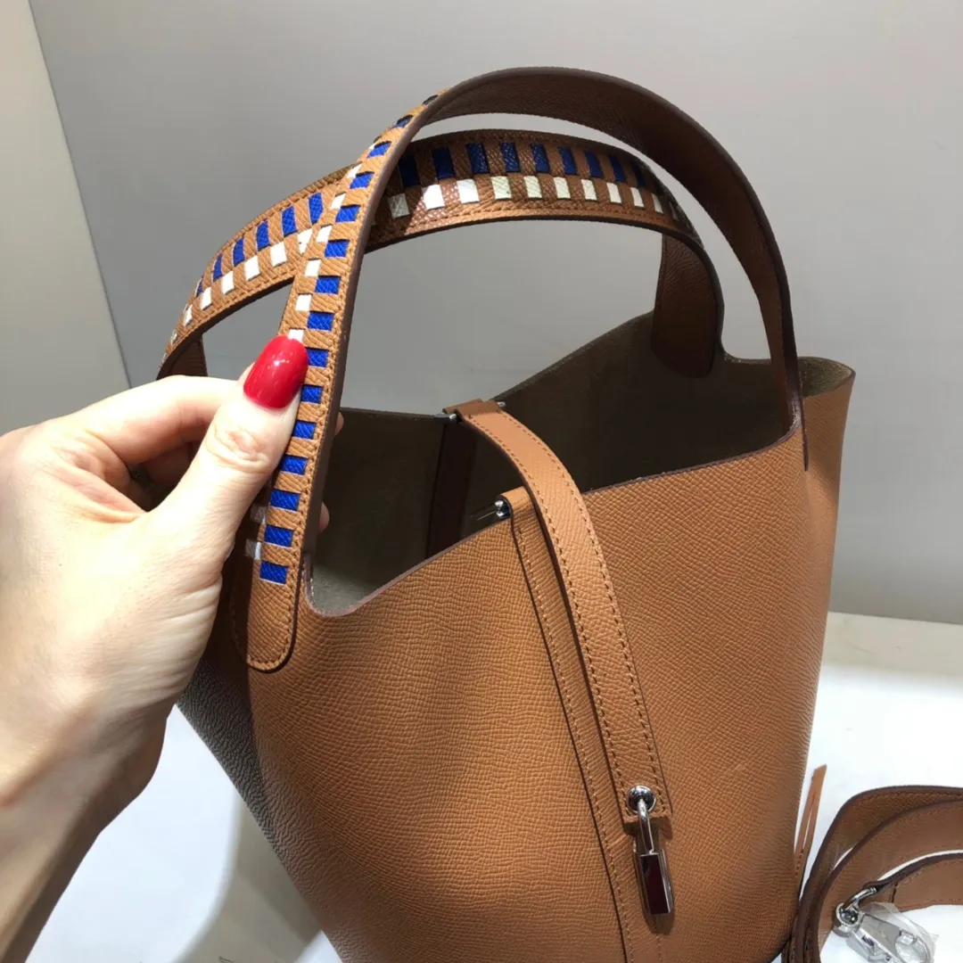 Running price💰760👉Hermes Epsom palm print vegetable basket color block braided wrist 🌺top calfskin original leather😈 size 20/20/16