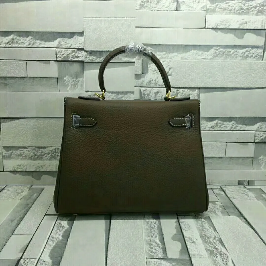 High quality 🅿️P600/P640/P680😀Classic models are sold every day🉐Hermès Kelly pebbled soft cowhide🐂Upgraded quality❤️Soft feel, fine workmanship, good-looking style, versatile all year round! Quality Guaranteed Taste ❗️ 3 sizes small 25cm; medium 28cm; large 32cm
