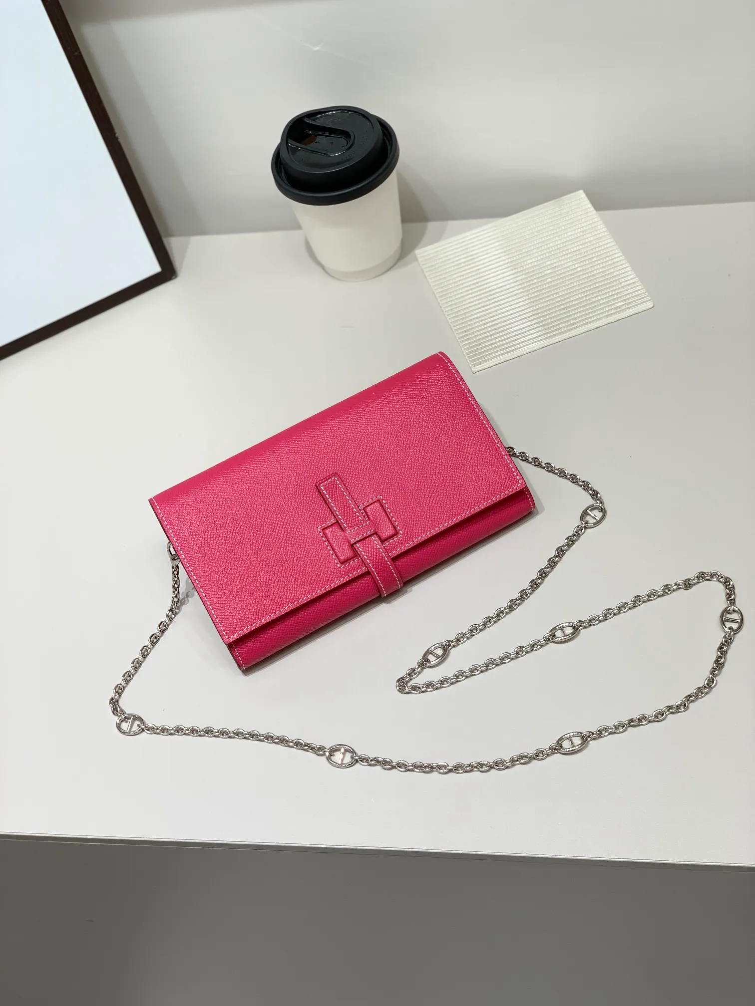 HERMES official website new model 💰330 New H Passant Toutenmainte Epsom calfskin long wallet Model: 951-1 chain style ⛓️‍💥 - Sheath "H passant" opening and closing - Zipper coin purse - Pocket with original OEM code inside - Can store passport or large-size mobile phone Metal texture: palladium plated Dimensions: length 20.8 × width 12.4 × thickness 2.7 cm