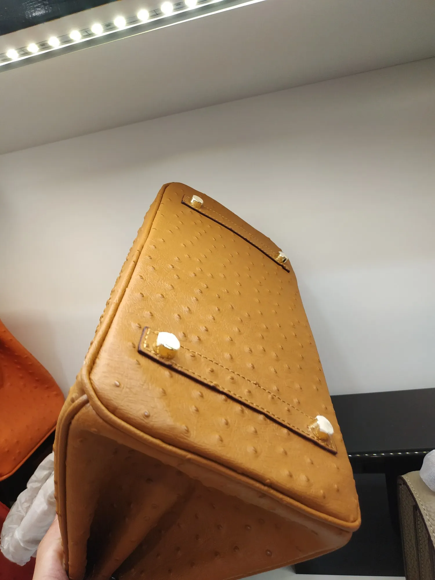 Factory release price: 720💰👏👏A hot product is here. 💃💃Hermes/Hermes👑Official classic production👑Platinum ostrich pattern👑Original quality imported ostrich pattern original first-layer cowhide, [] with pure 24k original hardware Size: 30*22*16cm [Sun] The workmanship is amazing; the legendary slow workmanship is meticulous and the real picture is taken 👉👉Note: Own factory, real picture