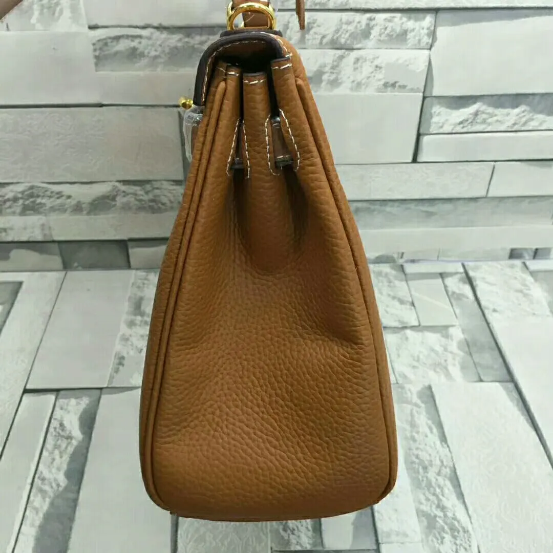 High quality 🅿️P600/P640/P680😀Classic models are sold every day🉐Hermès Kelly pebbled soft cowhide🐂Upgraded quality❤️Soft feel, fine workmanship, good-looking style, versatile all year round! Quality Guaranteed Taste ❗️ 3 sizes small 25cm; medium 28cm; large 32cm