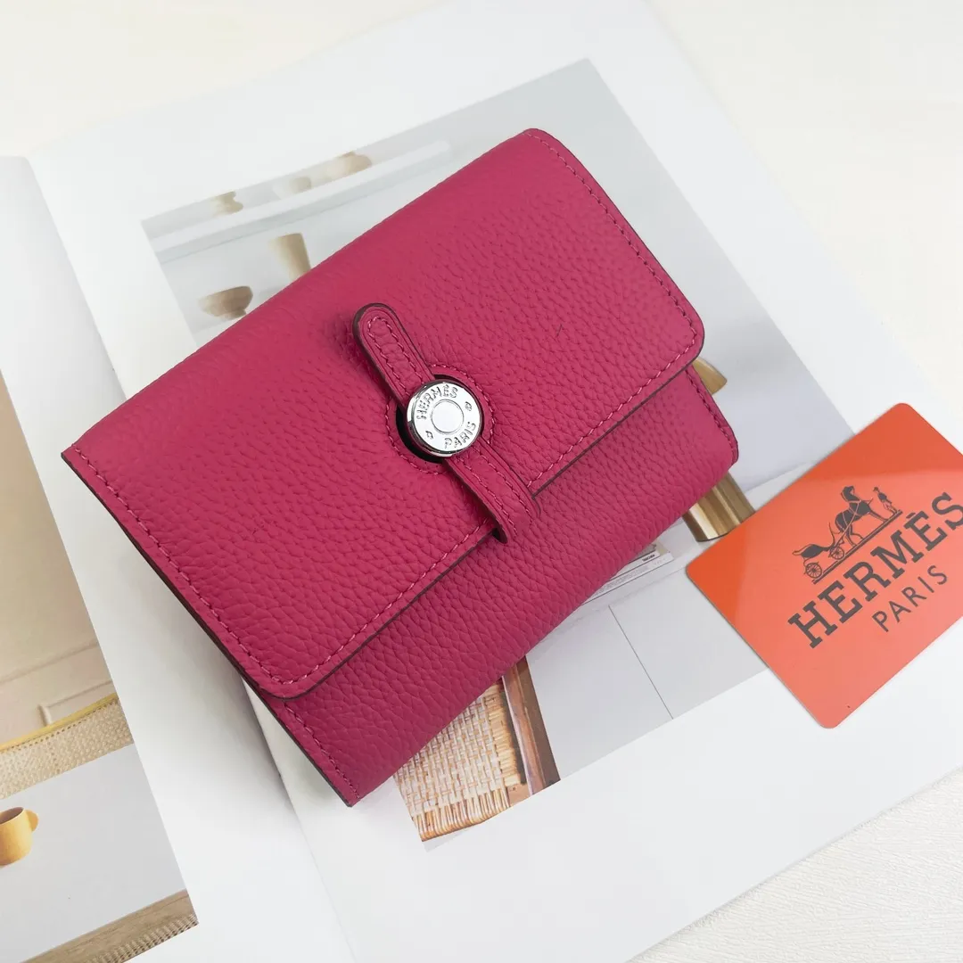 [Hermes new wallet]💰250 Model: H230 silver buckle Dimensions: length 13.5x width 10.5x thickness 2 cm Made of togo calfskin, equipped with 10 card slots, 1 banknote pocket, palladium-plated lock buckle, exquisite and perfect workmanship, original OEM code inside
