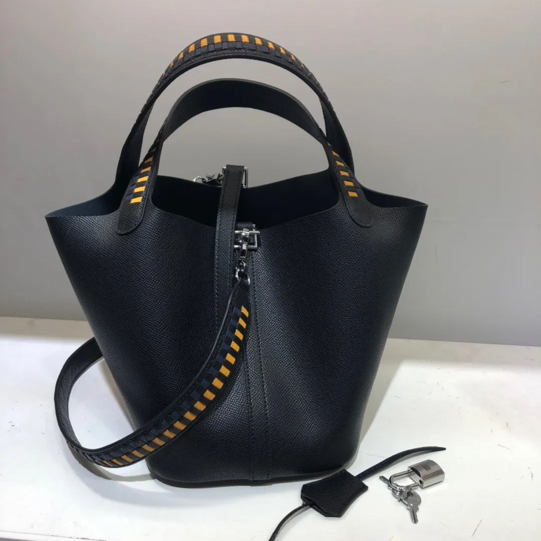 Running price💰760👉Hermes Epsom palm print vegetable basket color block braided wrist 🌺top calfskin original leather😈 size 20/20/16
