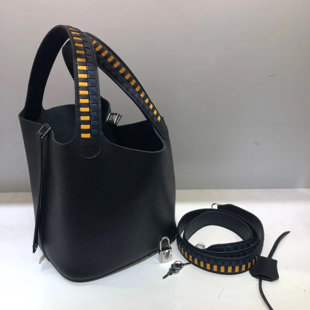 Running price💰760👉Hermes Epsom palm print vegetable basket color block braided wrist 🌺top calfskin original leather😈 size 20/20/16
