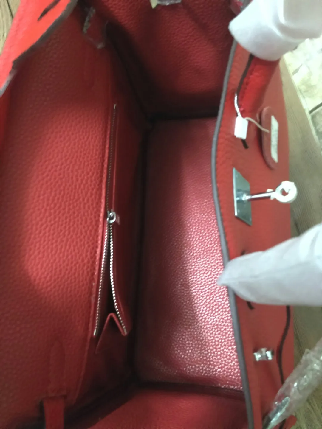 700💰, silver buckle, 💥Hermes/Hermes💥Official classic production💋Birkin bag💋Original quality coming👉Made of imported pebbled cowhide leather👑With pure 24k hardware💎Excellent workmanship👏👏Legendary slow work and meticulous work💓Real pictures💓There is no best, only better! Size 30-22-16cm
