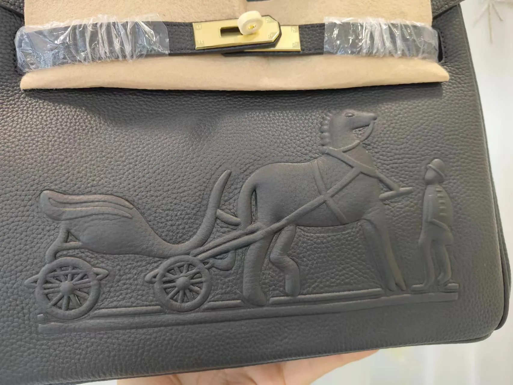 760💰,💥Hermès🐴🐴🏇🏇🚴🏻🚴🏻Horse carriage/Hermes💥Official classic production💋Birkin bag💋Original quality coming👉Using imported pebbled cowhide leather👑 Equipped with pure 24k hardware💎Excellent workmanship👏👏Legendary slow work and meticulous work💓Real pictures taken💓There is no best, only better [smile], size 30-22-16cm