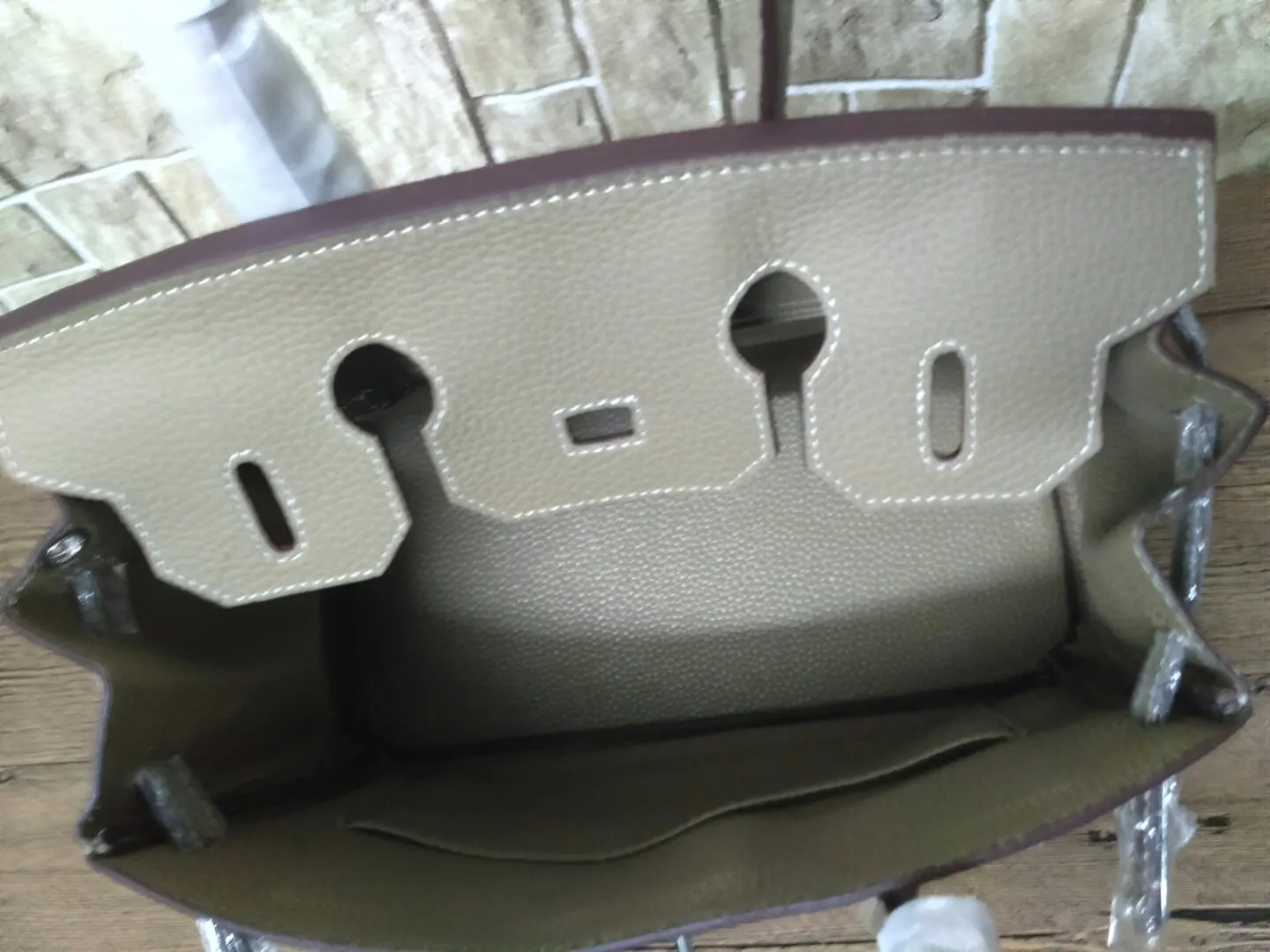 700💰, silver buckle, 💥Hermes/Hermes💥Official classic production💋Birkin bag💋Original quality coming👉Made of imported pebbled cowhide leather👑With pure 24k hardware💎Excellent workmanship👏👏Legendary slow work and meticulous work💓Real pictures💓There is no best, only better! Size 30-22-16cm