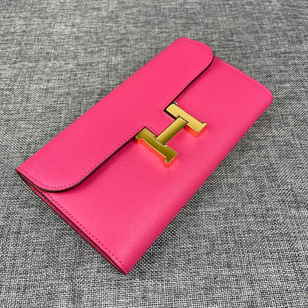 Hermes Constance Original Order p290💰 Model: 539 Palm Pattern Gold Buckle Size: 22*11cm Hermes🇫🇷Overseas🇫🇷Imported cowhide, soft and comfortable to the touch. Counter version, OEM code inside, original replica with gold hardware, exquisite and elegant, oil edge is straight and smooth🎈There are two large note slots, a zipper pocket, and 12 card slots🚚