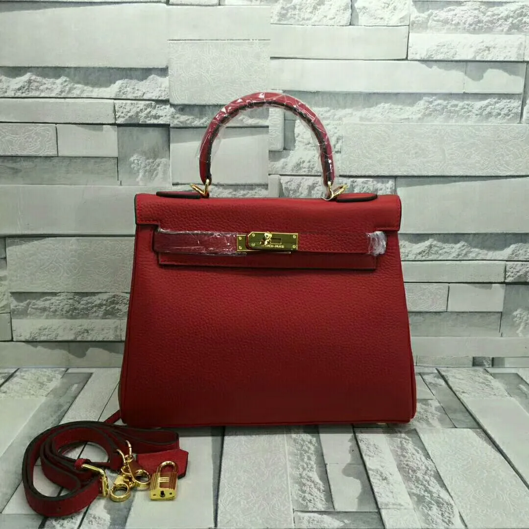 High quality 🅿️P600/P640/P680😀Classic models are sold every day🉐Hermès Kelly pebbled soft cowhide🐂Upgraded quality❤️Soft feel, fine workmanship, good-looking style, versatile all year round! Quality Guaranteed Taste ❗️ 3 sizes small 25cm; medium 28cm; large 32cm
