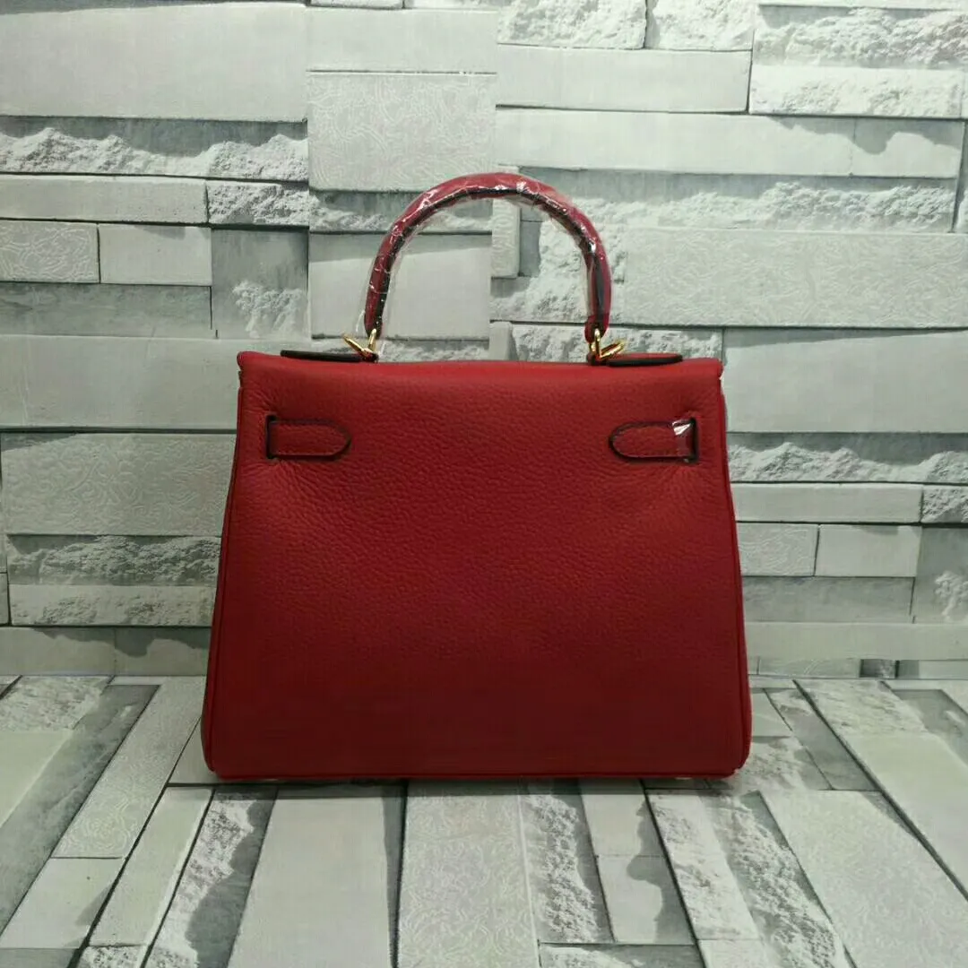 High quality 🅿️P600/P640/P680😀Classic models are sold every day🉐Hermès Kelly pebbled soft cowhide🐂Upgraded quality❤️Soft feel, fine workmanship, good-looking style, versatile all year round! Quality Guaranteed Taste ❗️ 3 sizes small 25cm; medium 28cm; large 32cm