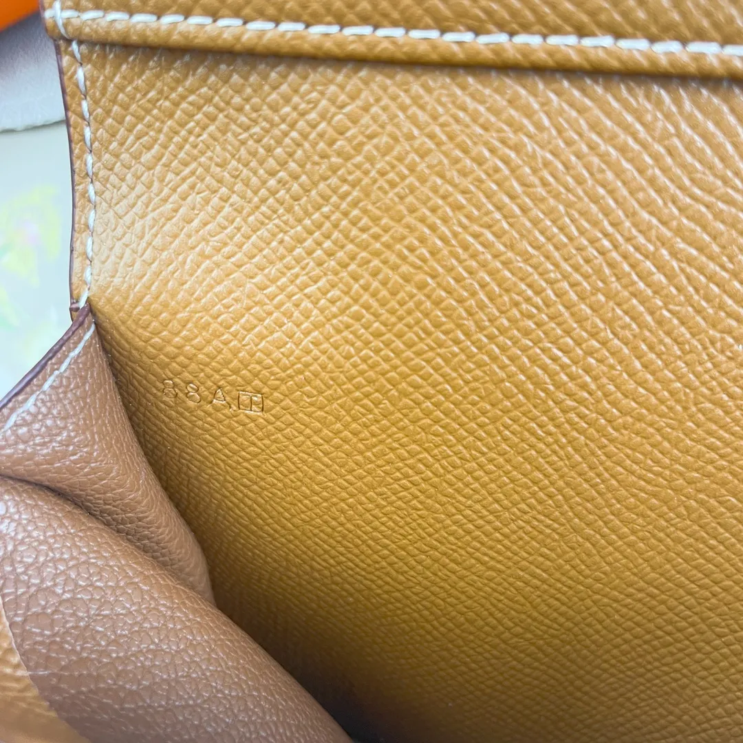 HERMES new model 💰280 New H Passant Toutenmainte Epsom calfskin long wallet Model: 953 - Sheath "H passant" opening and closing - Zippered coin purse - Pocket with original OEM code inside - Metal texture: palladium plated Dimensions: Length 17.5 × Width 9 cm
