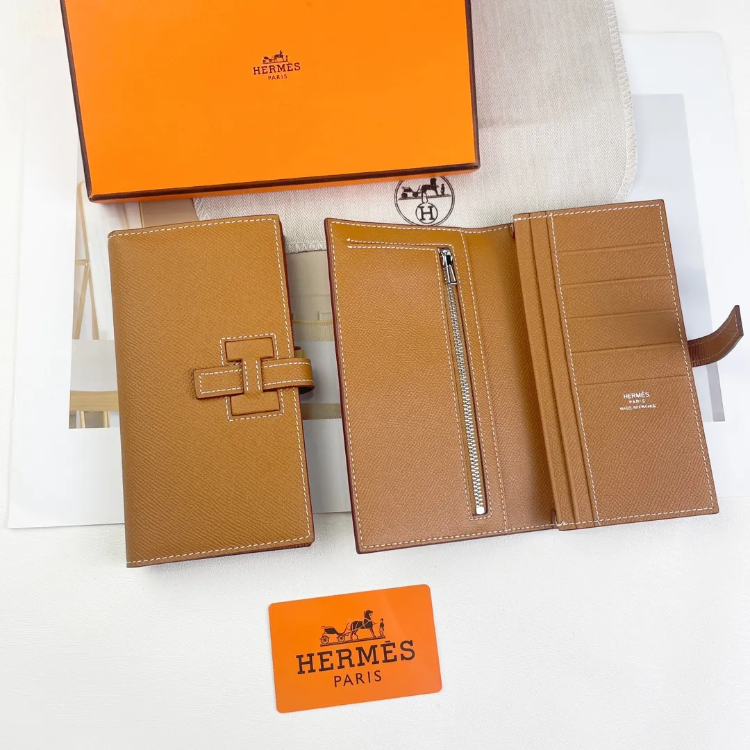 HERMES new model 💰280 New H Passant Toutenmainte Epsom calfskin long wallet Model: 953 - Sheath "H passant" opening and closing - Zippered coin purse - Pocket with original OEM code inside - Metal texture: palladium plated Dimensions: Length 17.5 × Width 9 cm