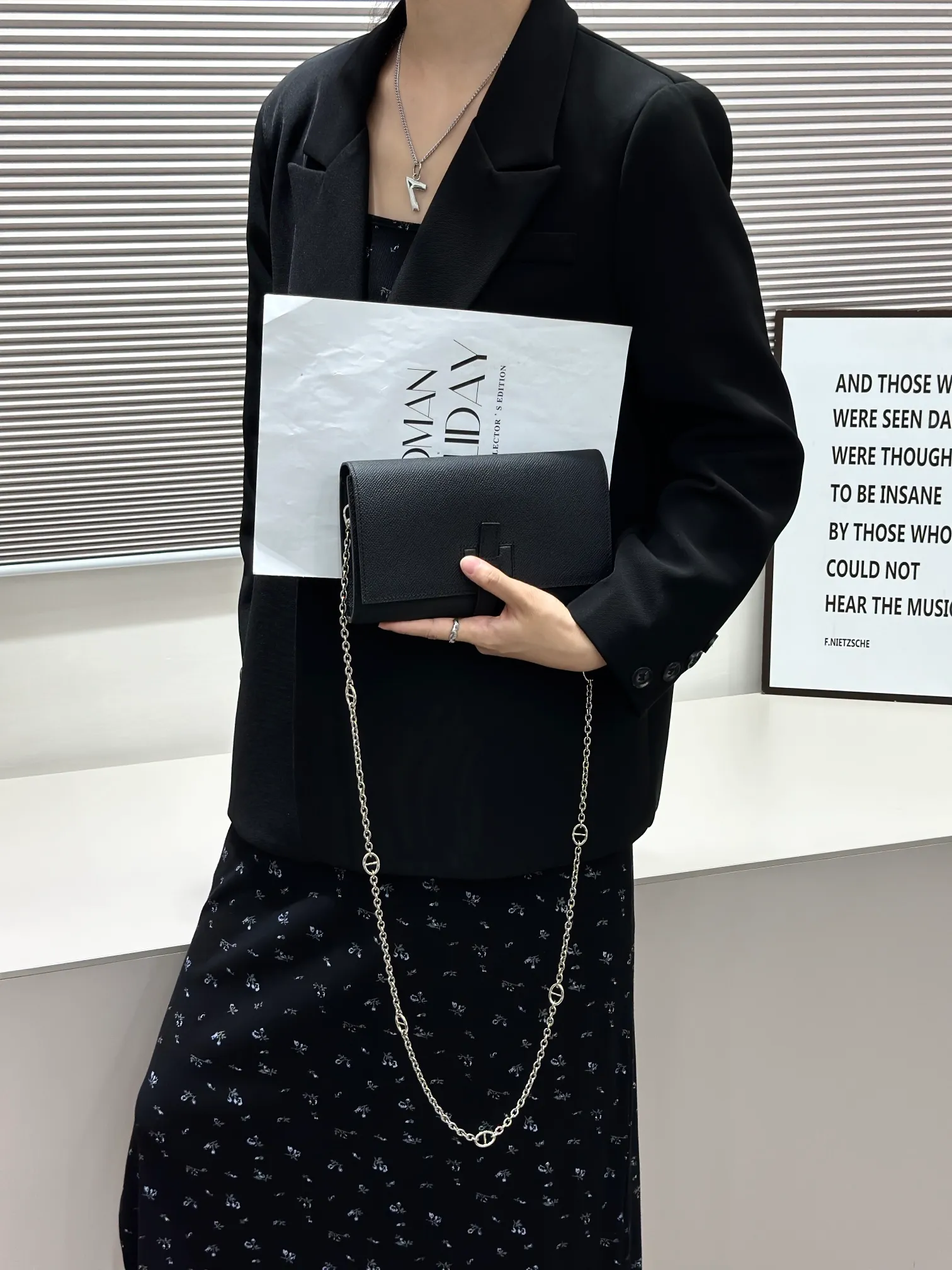 HERMES official website new model 💰330 New H Passant Toutenmainte Epsom calfskin long wallet Model: 951-1 chain style ⛓️‍💥 - Sheath "H passant" opening and closing - Zipper coin purse - Pocket with original OEM code inside - Can store passport or large-size mobile phone Metal texture: palladium plated Dimensions: length 20.8 × width 12.4 × thickness 2.7 cm