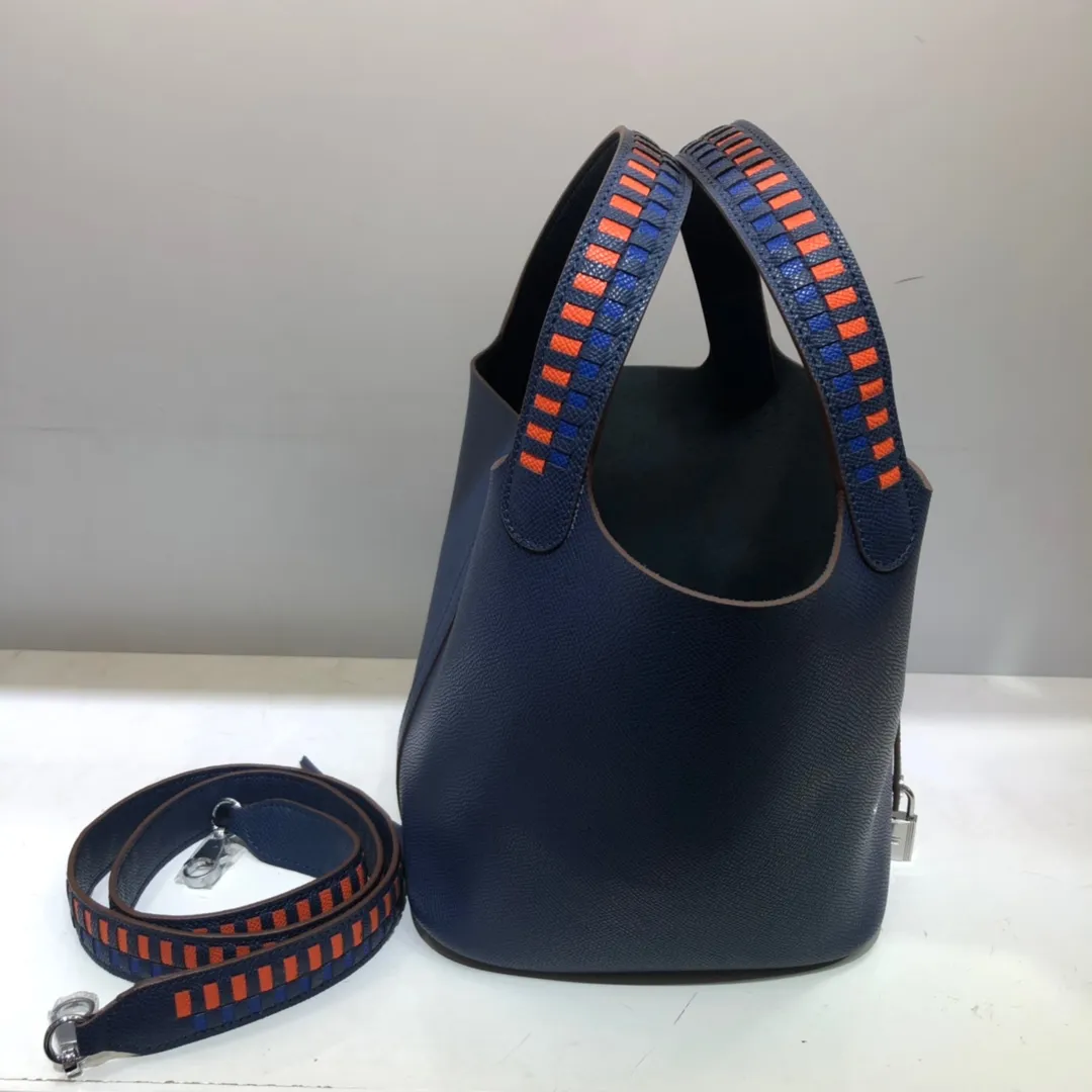 Running price💰760👉Hermes Epsom palm print vegetable basket color block braided wrist 🌺top calfskin original leather😈 size 20/20/16