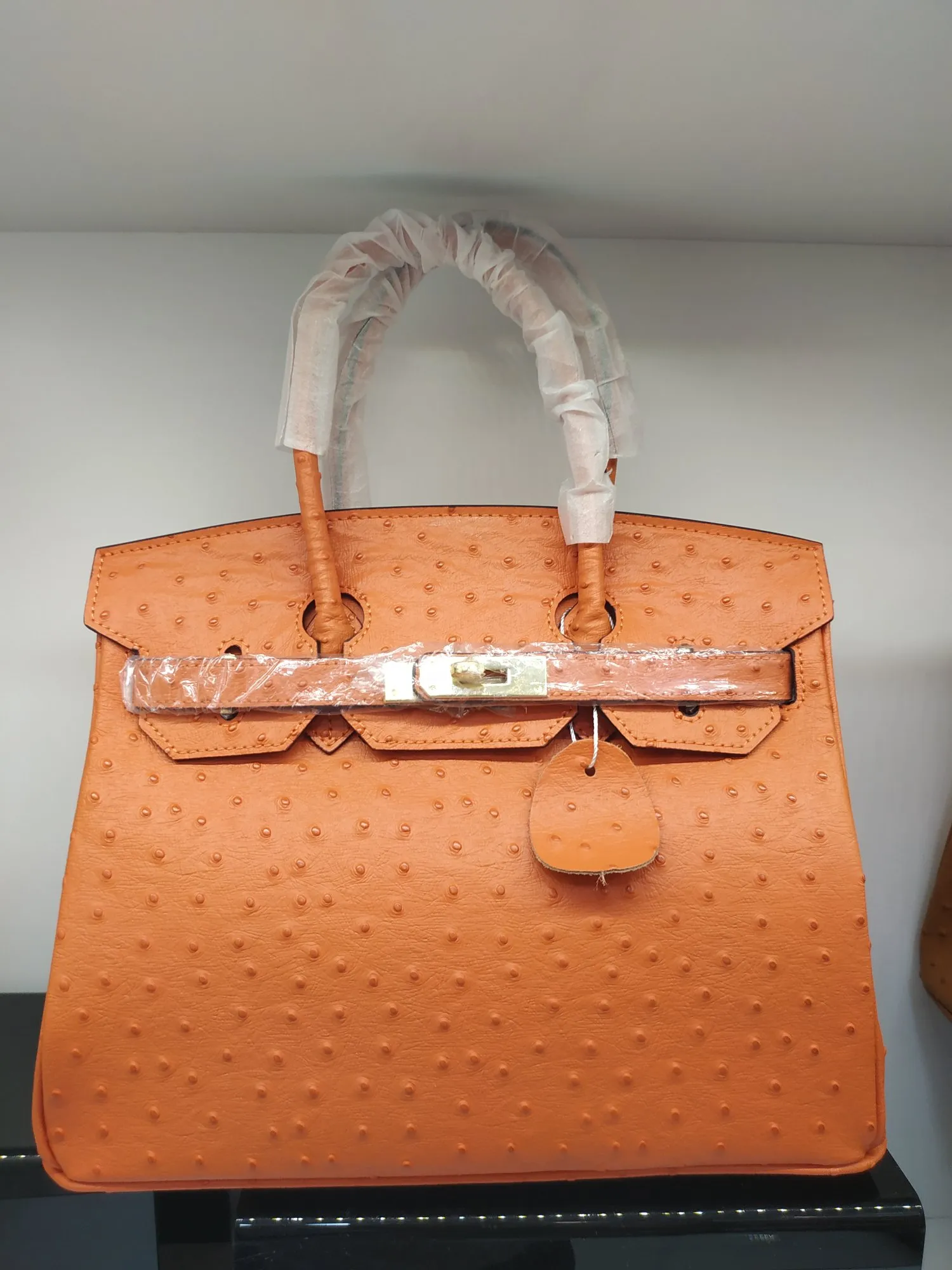 Factory release price: 720💰👏👏A hot product is here. 💃💃Hermes/Hermes👑Official classic production👑Platinum ostrich pattern👑Original quality imported ostrich pattern original first-layer cowhide, [] with pure 24k original hardware Size: 30*22*16cm [Sun] The workmanship is amazing; the legendary slow workmanship is meticulous and the real picture is taken 👉👉Note: Own factory, real picture