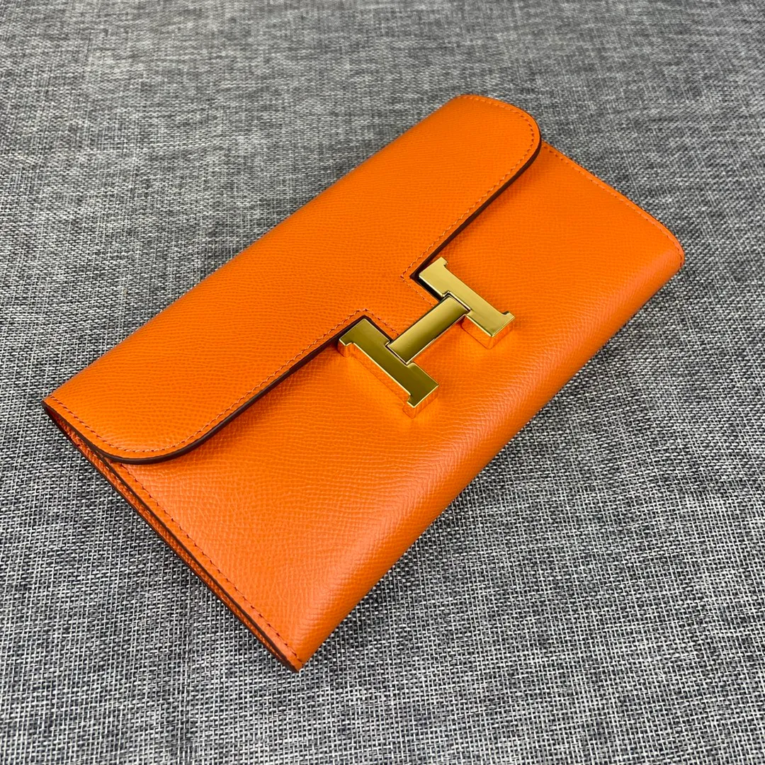 Hermes Constance Original Order p290💰 Model: 539 Palm Pattern Gold Buckle Size: 22*11cm Hermes🇫🇷Overseas🇫🇷Imported cowhide, soft and comfortable to the touch. Counter version, OEM code inside, original replica with gold hardware, exquisite and elegant, oil edge is straight and smooth🎈There are two large note slots, a zipper pocket, and 12 card slots🚚