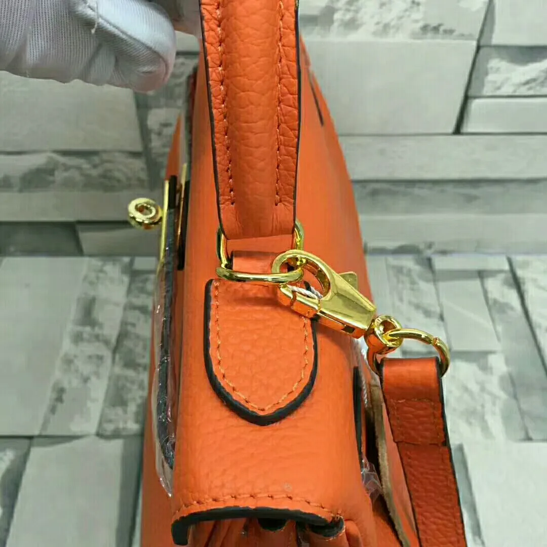 High quality 🅿️P600/P640/P680😀Classic models are sold every day🉐Hermès Kelly pebbled soft cowhide🐂Upgraded quality❤️Soft feel, fine workmanship, good-looking style, versatile all year round! Quality Guaranteed Taste ❗️ 3 sizes small 25cm; medium 28cm; large 32cm