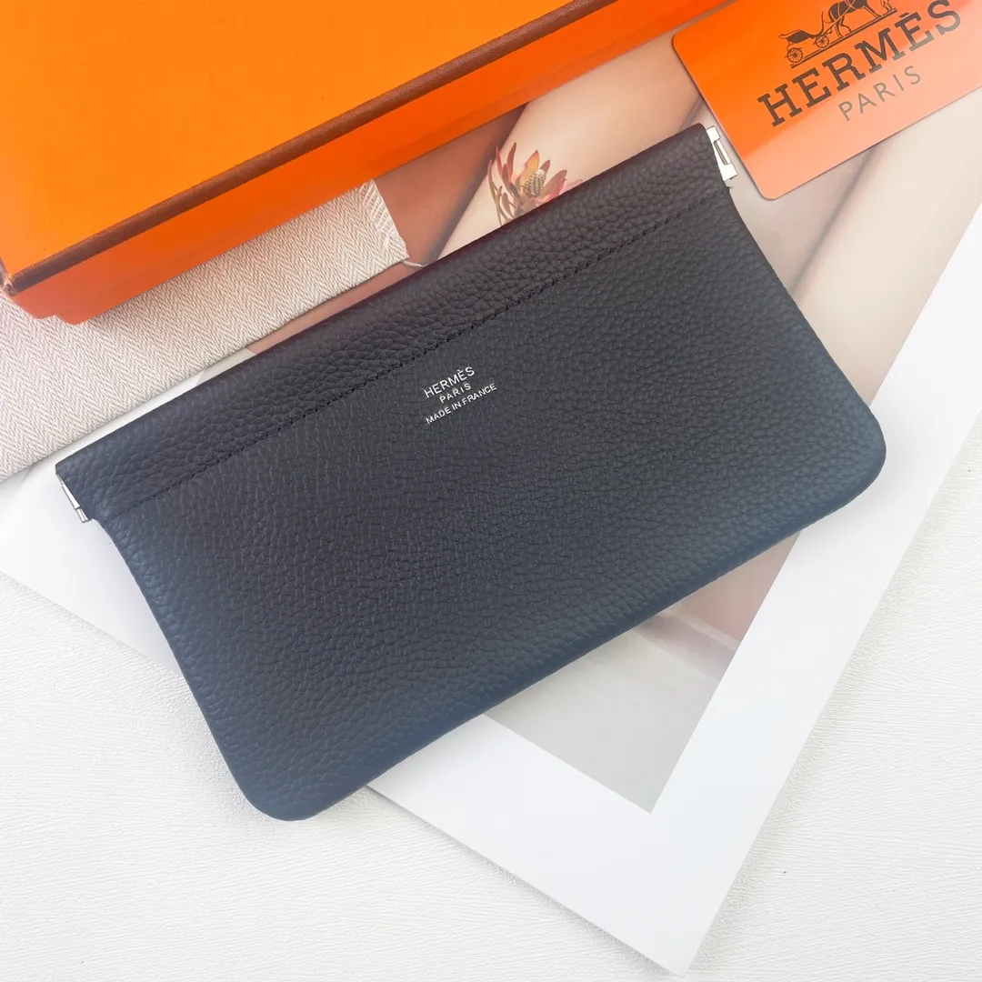 Hermès new model【Hermes】💰180 💋New first-layer cowhide wallet 💋Soft touch, magnetic buckle opening and closing 💋Material: imported togo cowhide 💋Size: 19*11 CM 💋Model: 6911