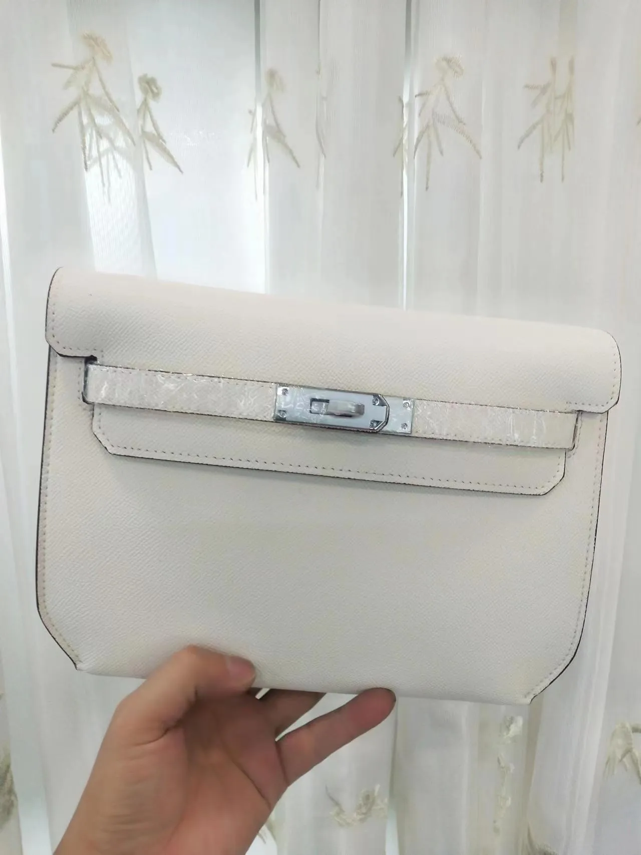 640💰New product: Hermès retro style Kelly with three shoulder straps, multi-purpose, very versatile, can be hung diagonally under the arm with palm print leather, 25-18-4
