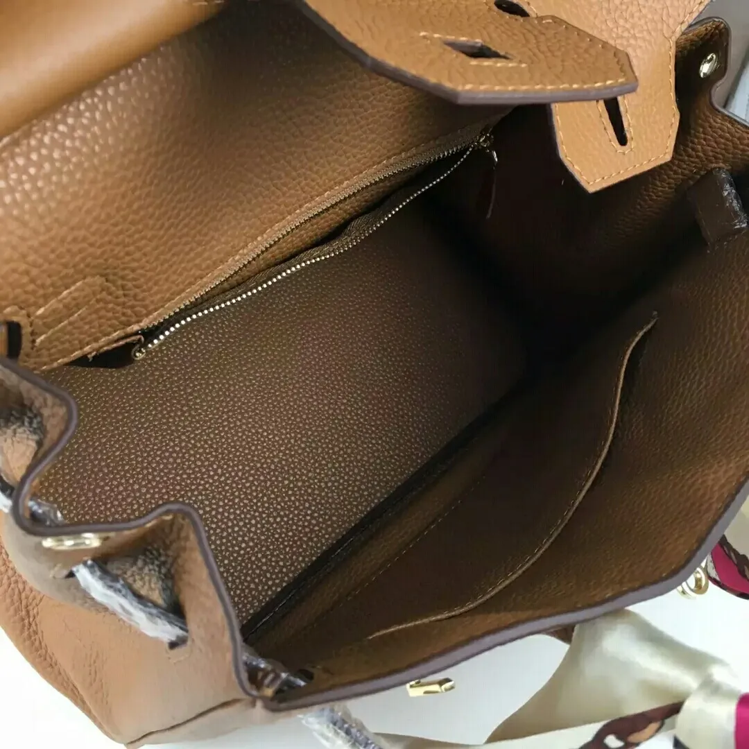 760💰,💥Hermès🐴🐴🏇🏇🚴🏻🚴🏻Horse carriage/Hermes💥Official classic production💋Birkin bag💋Original quality coming👉Using imported pebbled cowhide leather👑 Equipped with pure 24k hardware💎Excellent workmanship👏👏Legendary slow work and meticulous work💓Real pictures taken💓There is no best, only better [smile], size 30-22-16cm