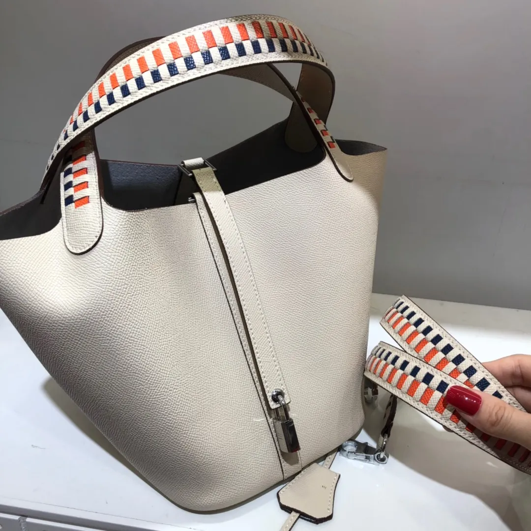 Running price💰760👉Hermes Epsom palm print vegetable basket color block braided wrist 🌺top calfskin original leather😈 size 20/20/16