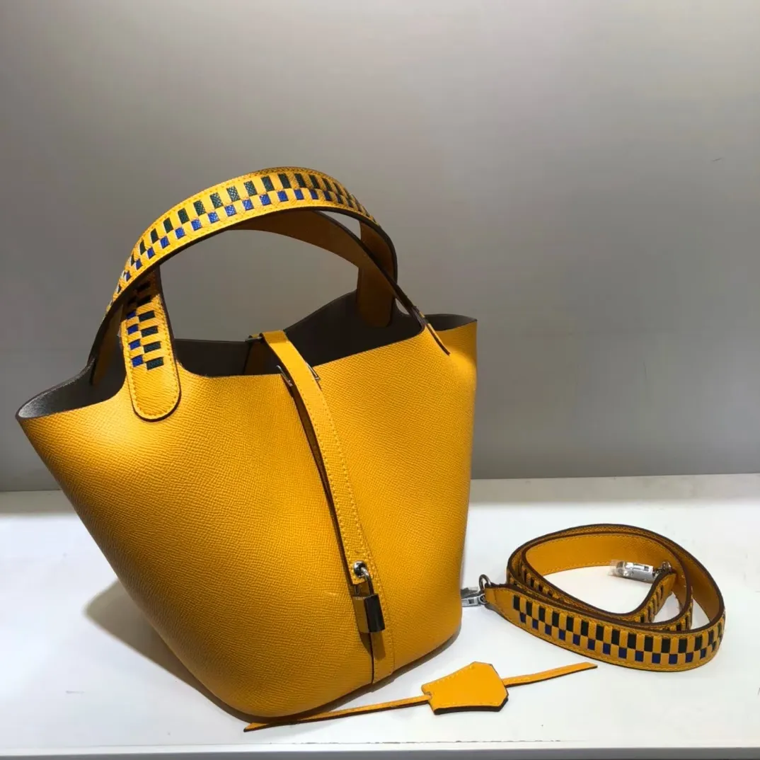 Running price💰760👉Hermes Epsom palm print vegetable basket color block braided wrist 🌺top calfskin original leather😈 size 20/20/16