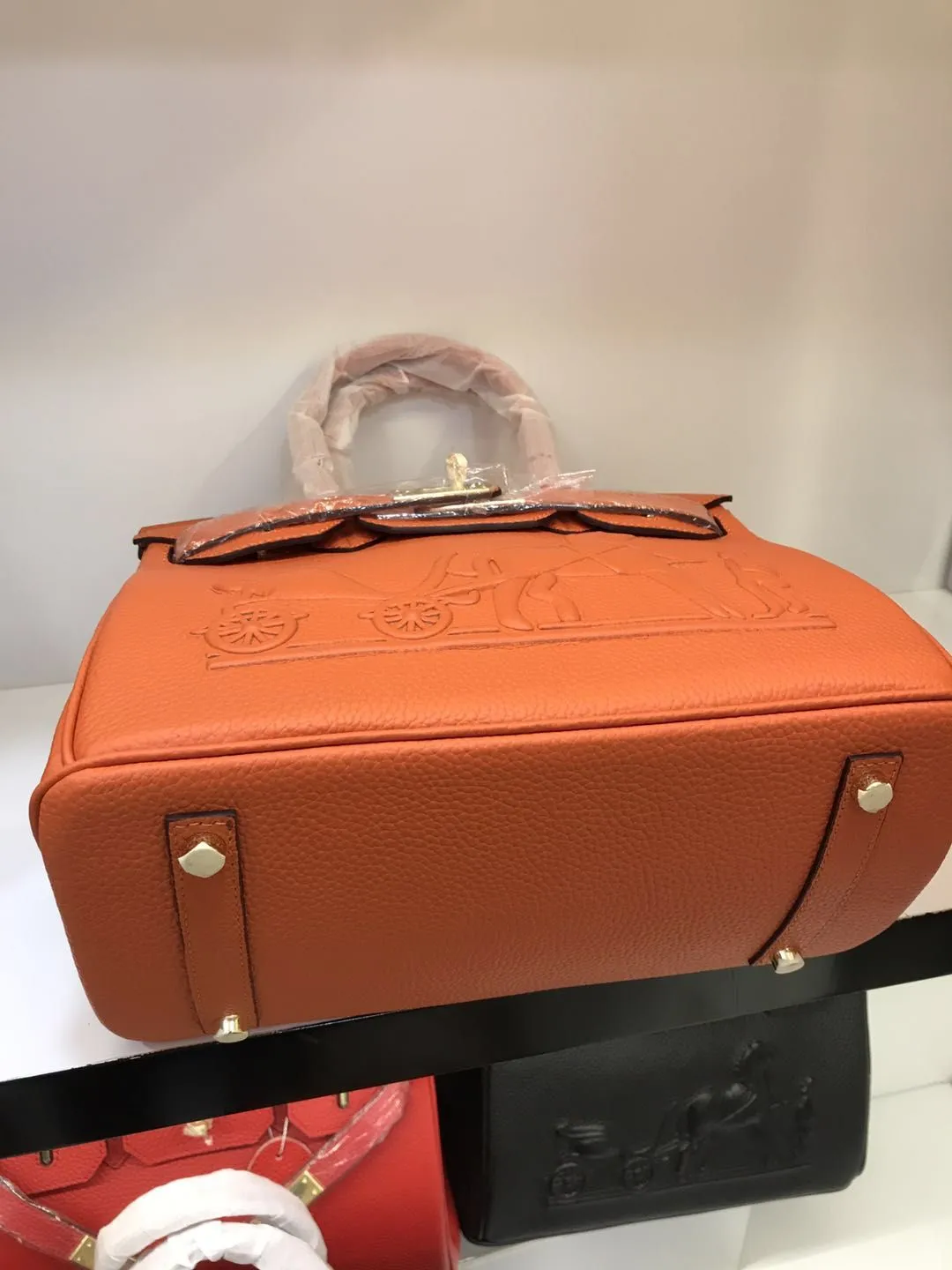 760💰,💥Hermès🐴🐴🏇🏇🚴🏻🚴🏻Horse carriage/Hermes💥Official classic production💋Birkin bag💋Original quality coming👉Using imported pebbled cowhide leather👑 Equipped with pure 24k hardware💎Excellent workmanship👏👏Legendary slow work and meticulous work💓Real pictures taken💓There is no best, only better [smile], size 30-22-16cm
