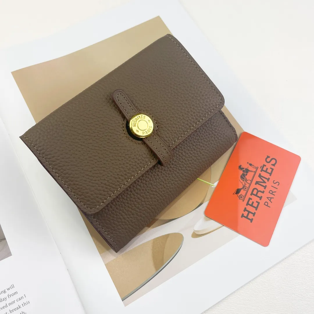 [Hermes new wallet]💰250 Model: H230 gold buckle Dimensions: length 13.5x width 10.5x thickness 2 cm Made of togo calfskin, equipped with 10 card slots, 1 banknote pocket, palladium-plated lock buckle, exquisite and perfect workmanship, original OEM code inside