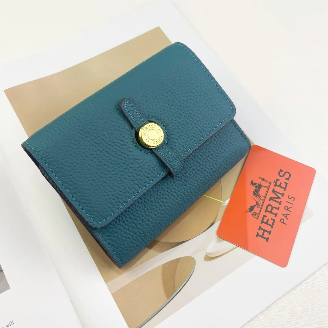 [Hermes new wallet]💰250 Model: H230 gold buckle Dimensions: length 13.5x width 10.5x thickness 2 cm Made of togo calfskin, equipped with 10 card slots, 1 banknote pocket, palladium-plated lock buckle, exquisite and perfect workmanship, original OEM code inside