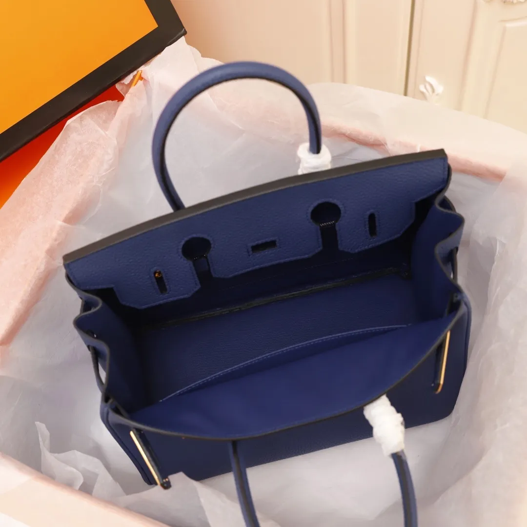 All Categories Official Website "Brand Women's Bags" Women's Bags 💙 Hermes 2022 official new Hermes women's hand-carrying and cross-body dual-use bags wholesale Imported first-layer calfskin Small size 58003800 Large size 58003900 High quality Size: Small 30CM Large 35CM