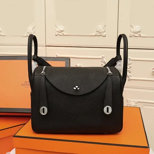 All categories Official website "Brand Women's Bags" Women's Bags 💙 Hermes 2022 official new Hermès lindy bag wholesale small size 58004000 large size 58004200 high quality size: small size 26CM large size 30CM