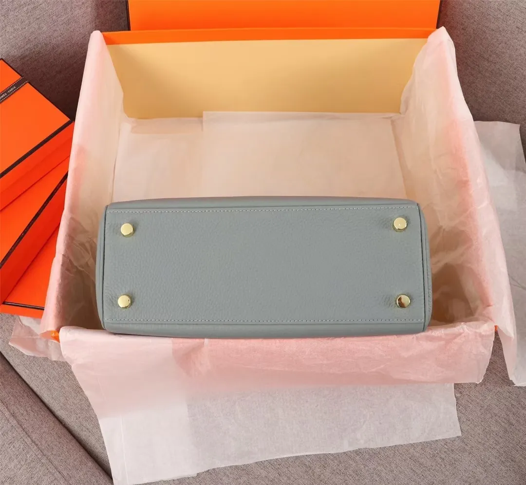 All Categories Official Website "Brand Women's Bags" Women's Bags 💙 Hermes 2022 Official New Hermes Kelly Original Princess Bag Original Calfskin Outside Sheepskin Goat Pattern Wholesale Small Size 58002700 Medium Size 58002900 Large Size 58003200 High Quality Size: Small 25CM Medium 28CM