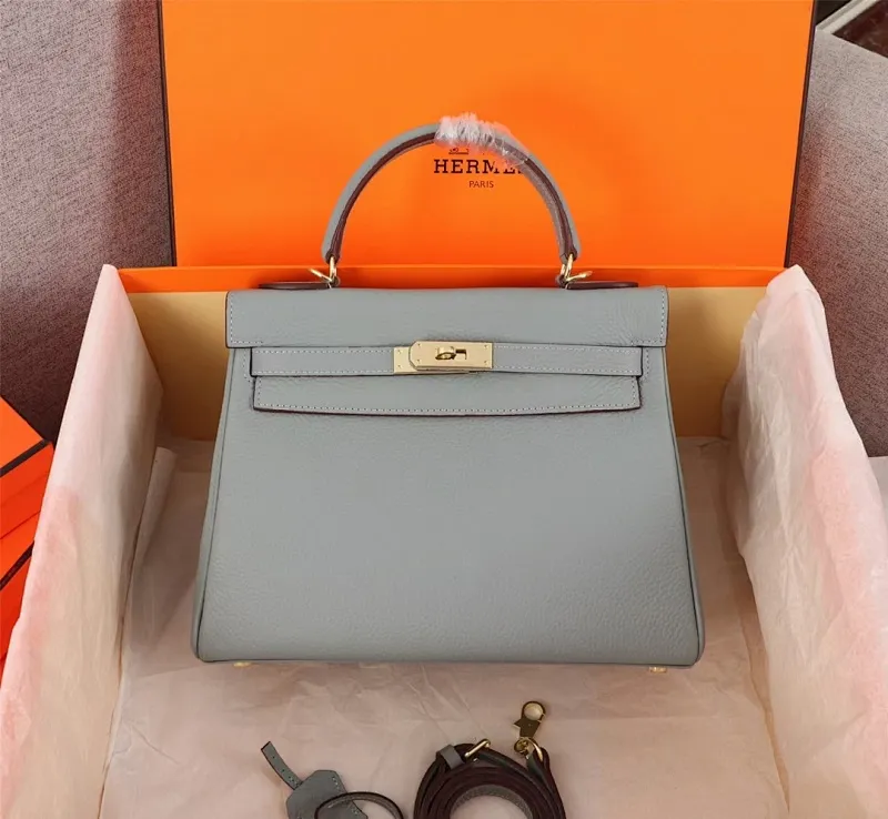 All Categories Official Website "Brand Women's Bags" Women's Bags 💙 Hermes 2022 Official New Hermes Kelly Original Princess Bag Original Calfskin Outside Sheepskin Goat Pattern Wholesale Small Size 58002700 Medium Size 58002900 Large Size 58003200 High Quality Size: Small 25CM Medium 28CM