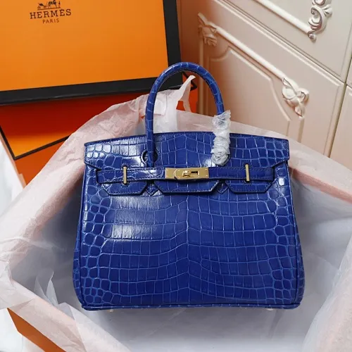All Categories Official Website "Brand Women's Bags" Women's Bags 💙 Hermes (original order, new background) Hermes H Birkin glossy crocodile CK67 Vert Fonce 30cm 58004500 35cm 58004700 The most beautiful and classic high-gloss crocodile pattern among the favorites! Unique texture, pure steel
