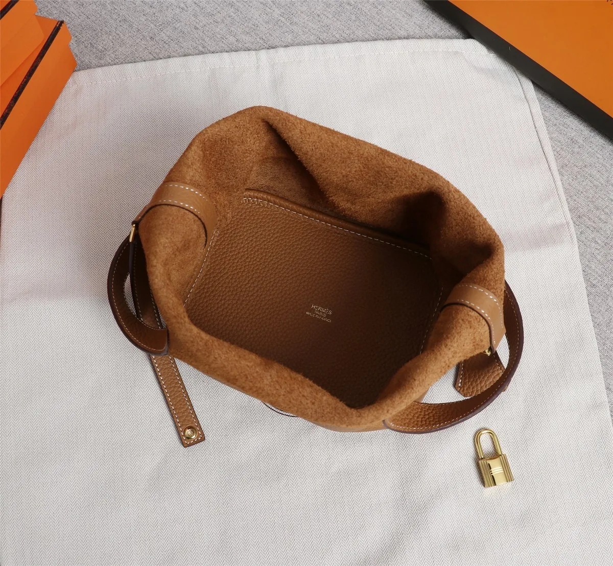 All categories Official website "Brand Women's Bags" Women's Bags 💙 Hermes 2022 official new Hermès vegetable basket picotin wholesale small size 58002400 large size 58002600 high quality size: small size 18CM large size 22CM