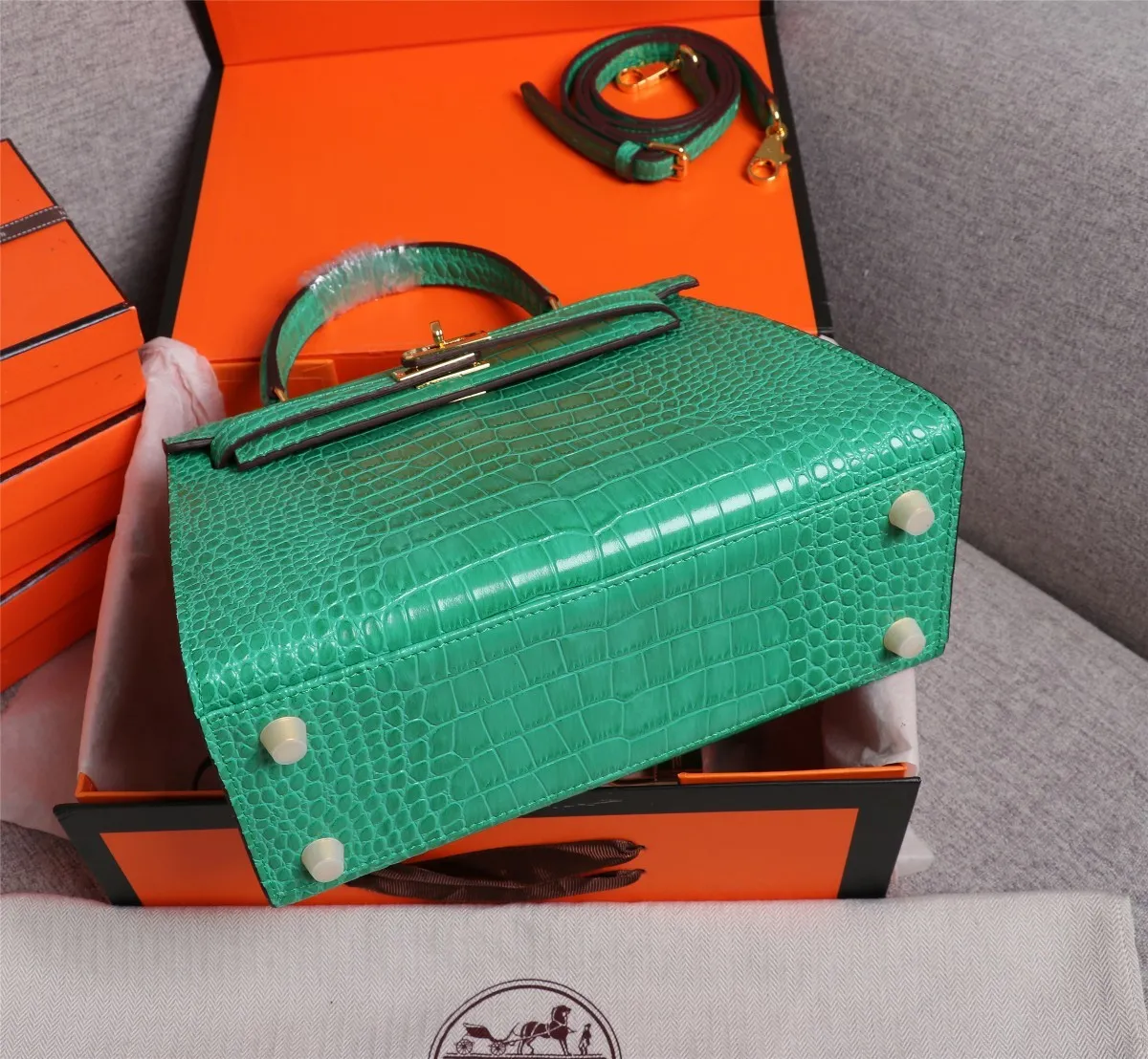 All Categories Official Website "Brand Women's Bags" Women's Bags 💙 Hermes 2022 Official New Hermès Handbag Kelly Crocodile Pattern First Layer Calfskin Wholesale 58003000 High Quality Size: 25-9-18CM