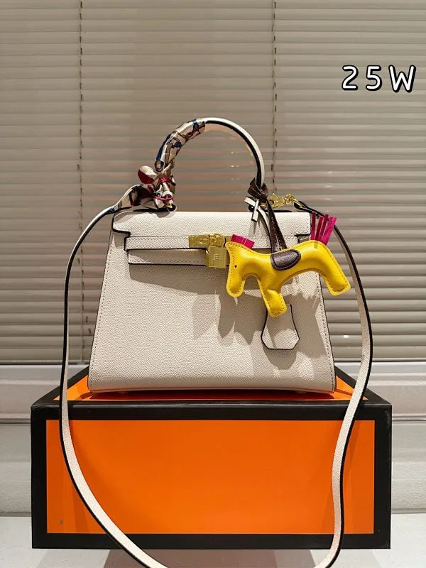 All Categories Official Website "Brand Women's Bags" Women's Bags 💙 Hermes 2025 New Hermes Crossbody Bag