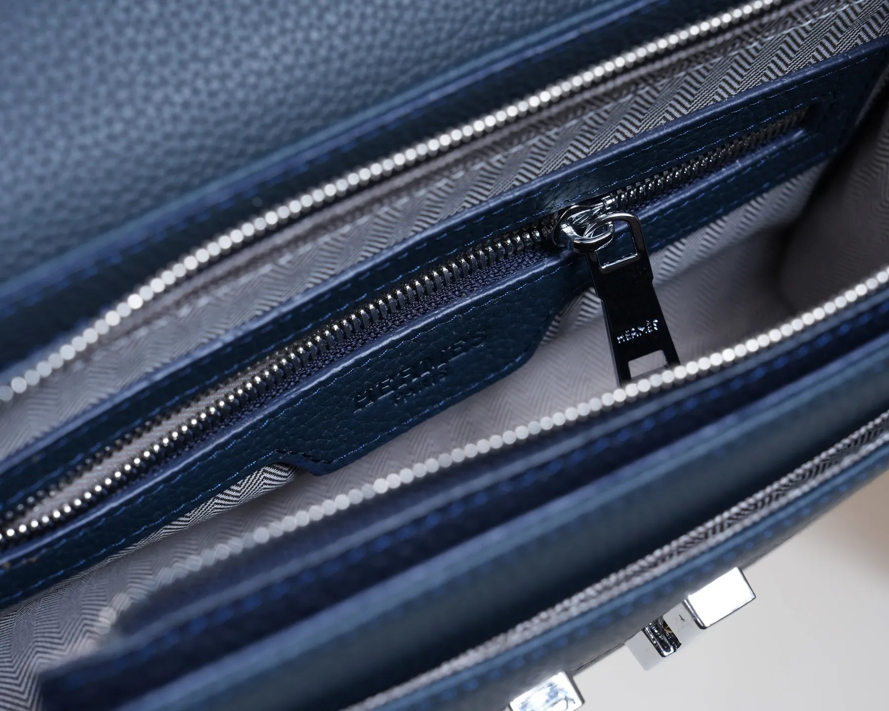 All categories Hermès women's bags (Hermès) Hermès H5083-4