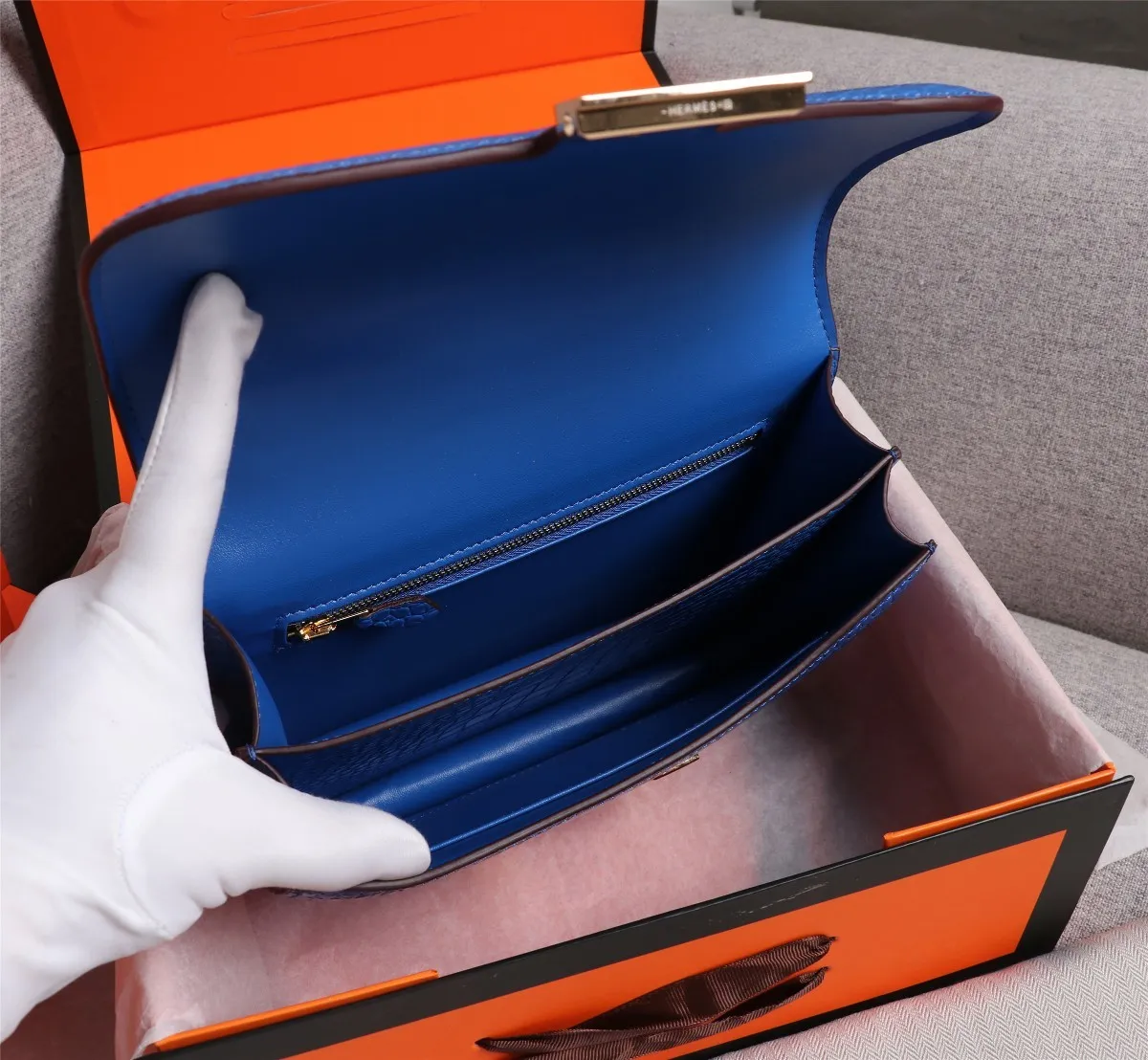 All Categories Official Website "Brand Women's Bags" Women's Bags 💙 Hermes 2022 Official New Hermes Constance Stewardess Bag Wholesale Crocodile Skin Full Pure Steel Plated Hardware Buckle 58003350 High Quality Size: 23-6-17CM